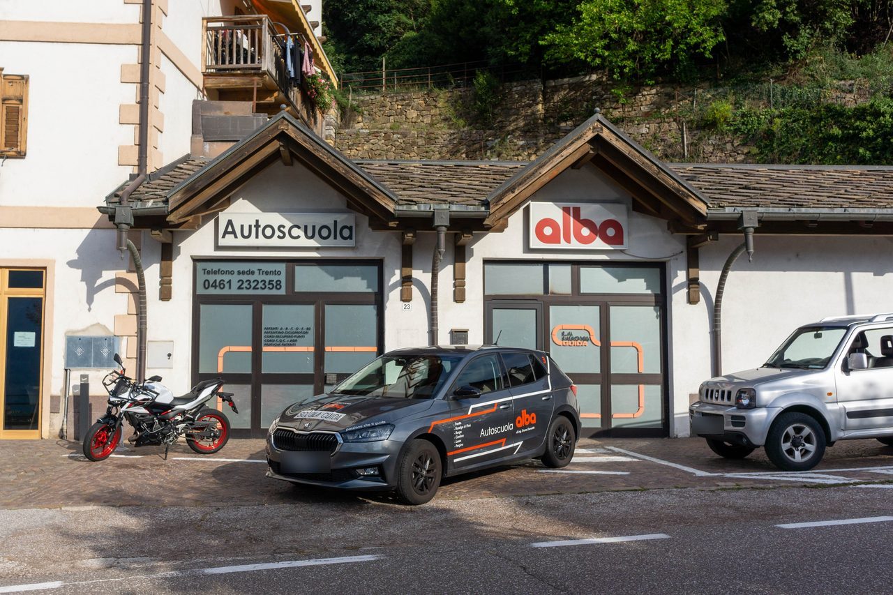 L'ingresso della sede di Cembra